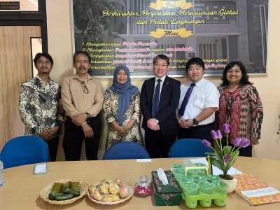 Labschool with Japan School